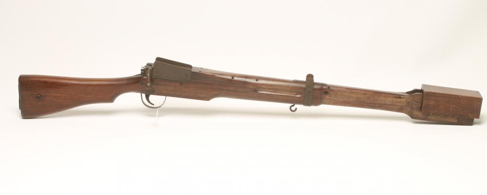 AN SMLE STYLE SWIFT TRAINING RIFLE Image
