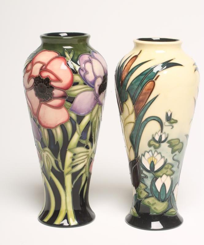 A MOORCROFT POTTERY VASE Image