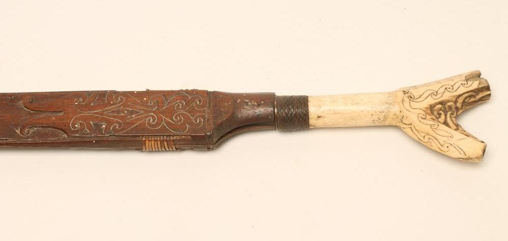 A DAYAK HEAD HUNTER'S SWORD Image