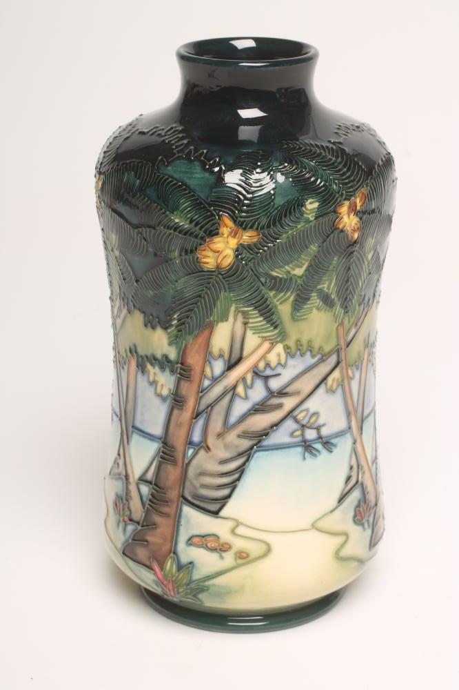 A MOORCROFT POTTERY VASE Image
