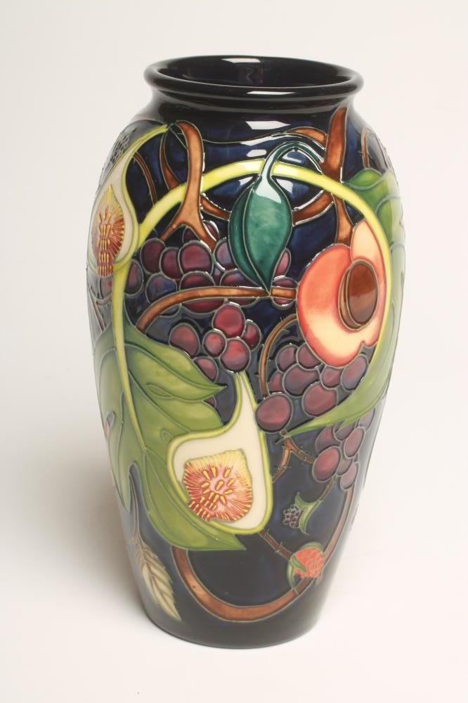 A MOORCROFT POTTERY VASE Image