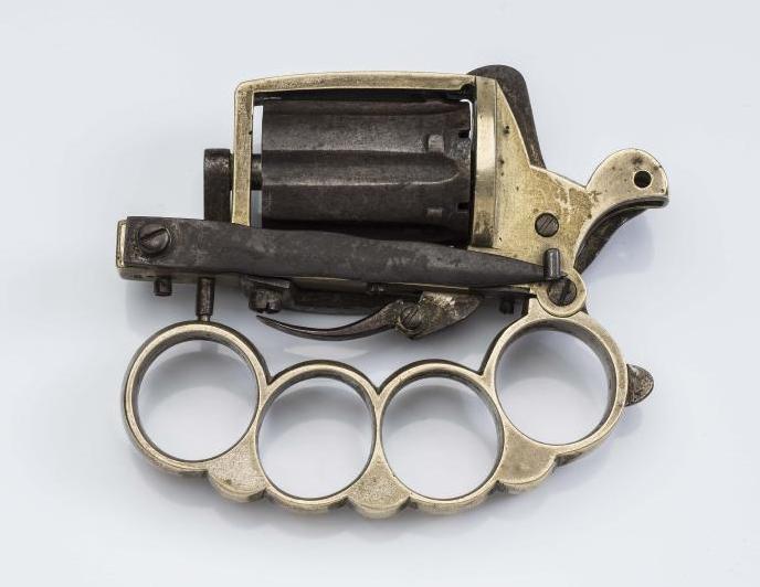 A FRENCH APACHE KNUCKLE-DUSTER KNIFE 7MM PIN FIRE REVOLVER Image