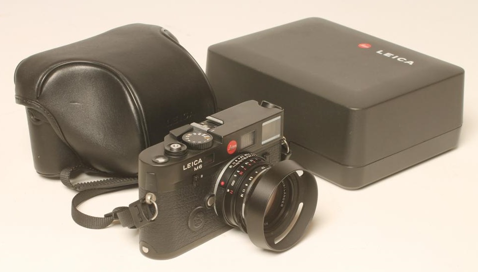 A LEICA M6 CAMERA Image