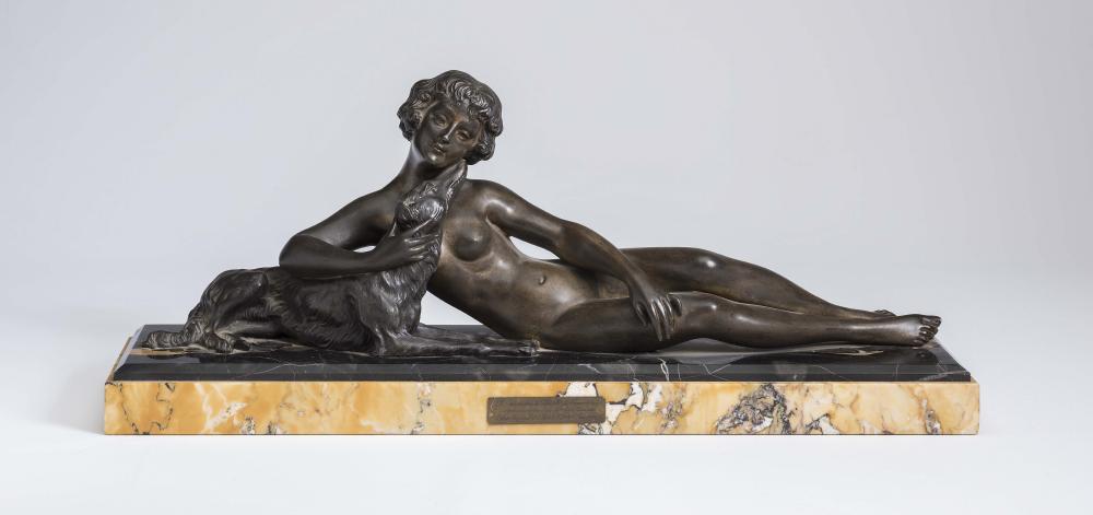 A FRENCH ART DECO BRONZE FIGURE Image