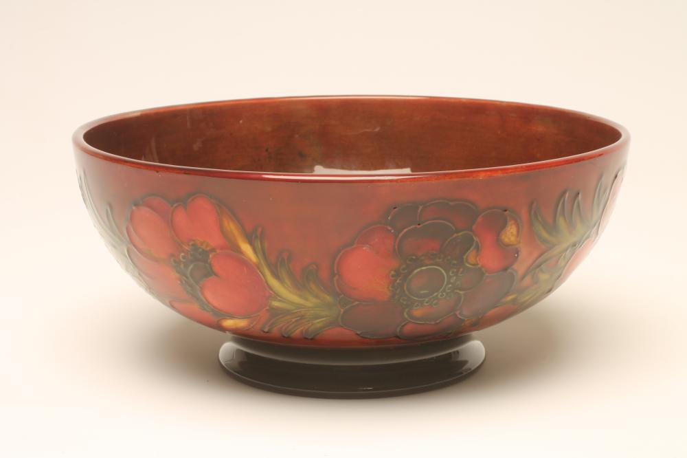 A MOORCROFT POTTERY BOWL Image