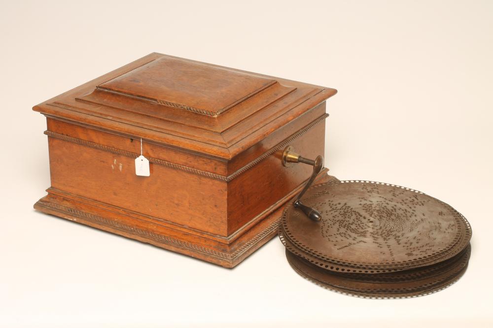 AN AMERICAN "SYMPHONIUM" TABLE POLYPHON by The Regina Company Image