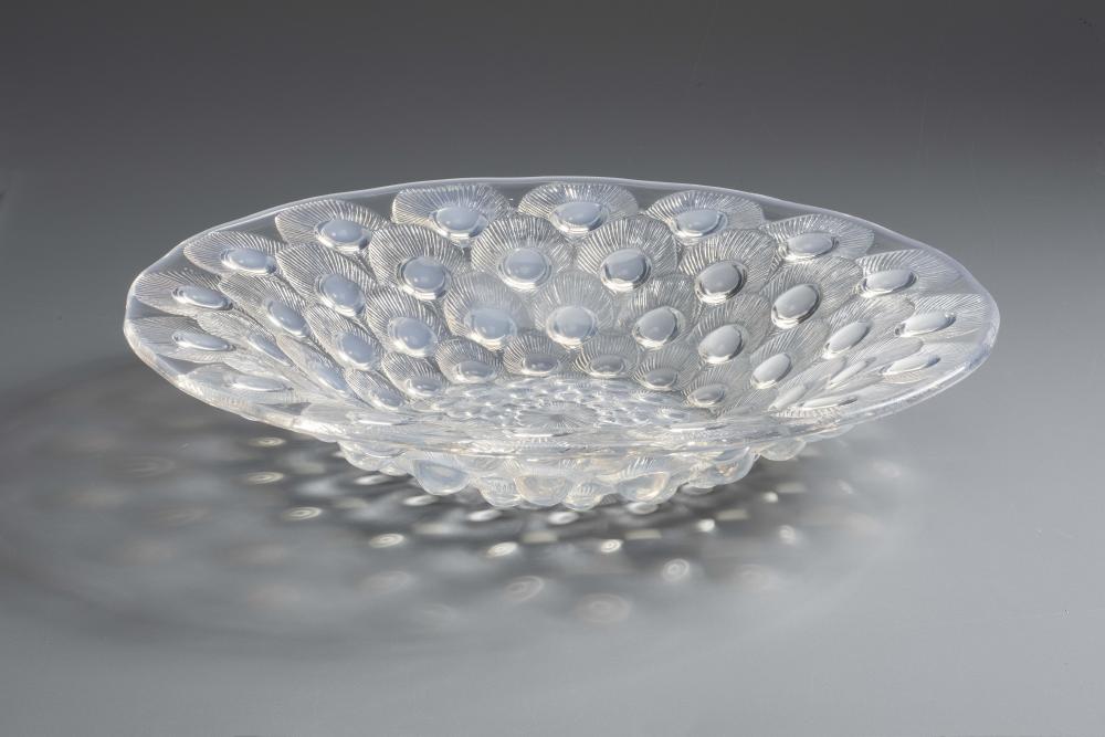 A LALIQUE BLUE OPALESCENT GLASS DISH Image