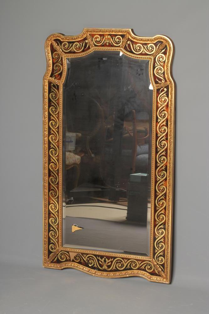 A GEORGIAN STYLE GILT GESSO PIER GLASS Image