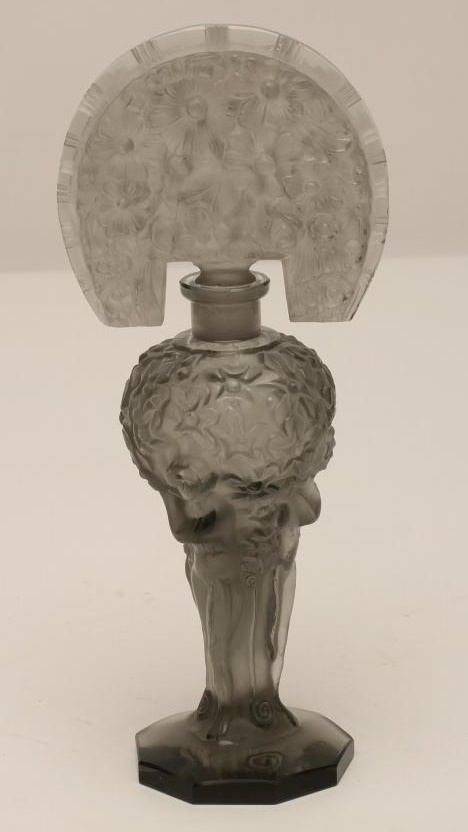 A CZECHOSLOVAKIAN GREY TINTED GLASS PERFUME BOTTLE AND STOPPER Image