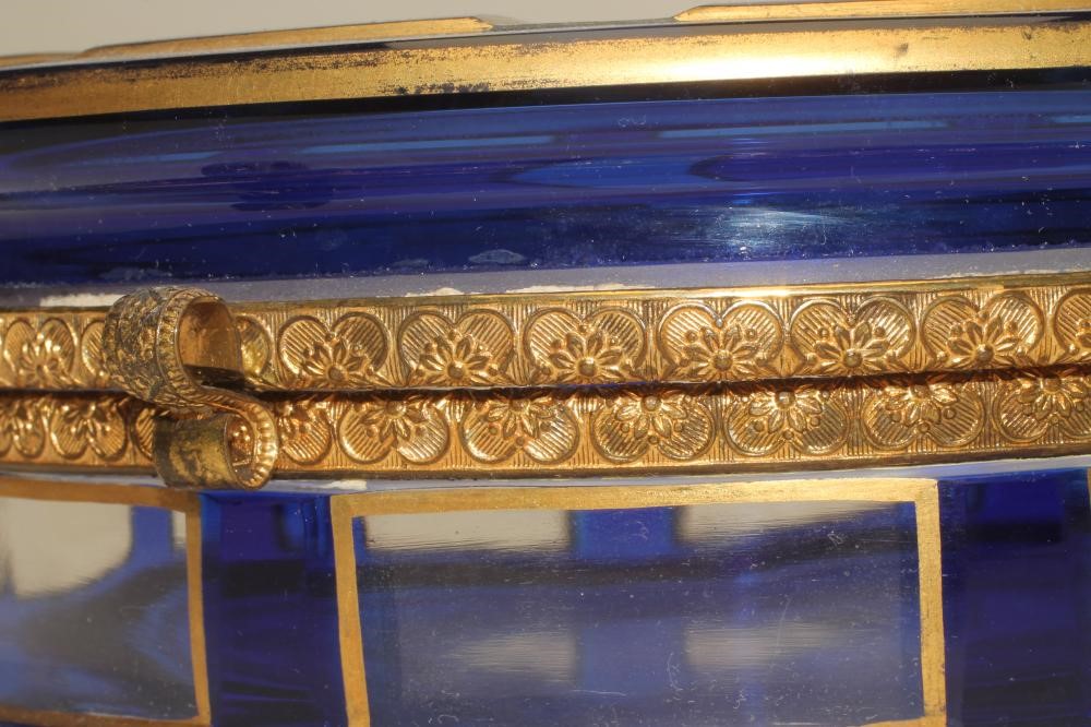 A FRENCH GLASS DRESSING TABLE BOX Image