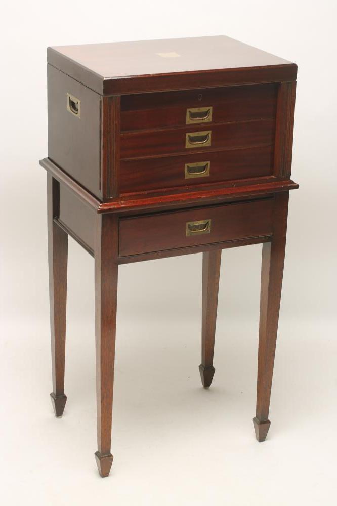 AN EPNS TABLE SERVICE FOR TWELVE PLACE SETTINGS Image