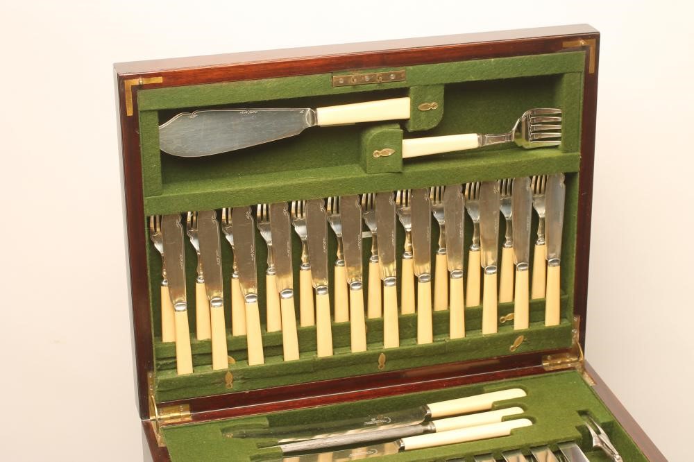 AN EPNS TABLE SERVICE FOR TWELVE PLACE SETTINGS Image