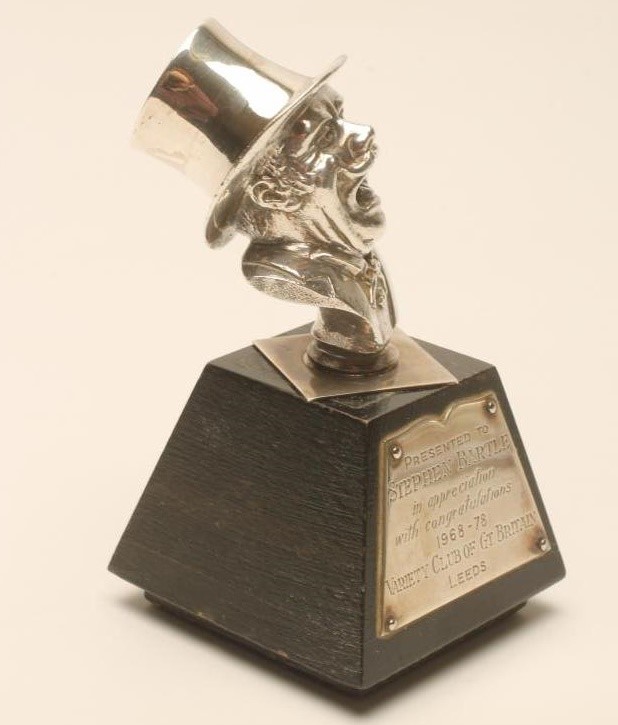 A SILVER HEAD AND SHOULDERS MODEL Image