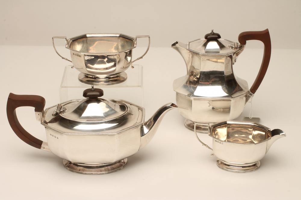 A THREE PIECE SILVER TEA SERVICE Image
