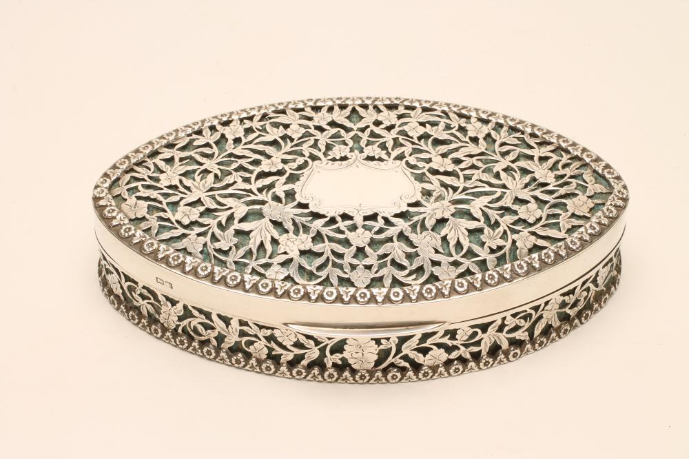 A SILVER DRESSING TABLE BOX Image