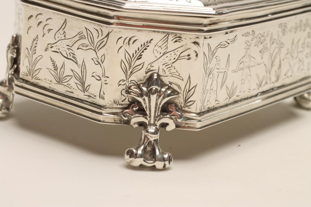 A SILVER DRESSING TABLE BOX Image