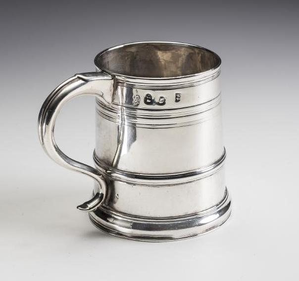 A QUEEN ANNE BRITANNIA STANDARD SILVER MUG Image
