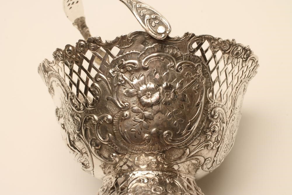 A LATE VICTORIAN SILVER BASKET retailed by William Moering Image