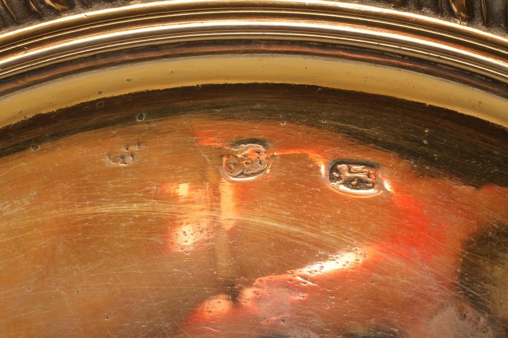 AN EARLY GEORGE I SILVER FOOTED SALVER (1697-1720) Image