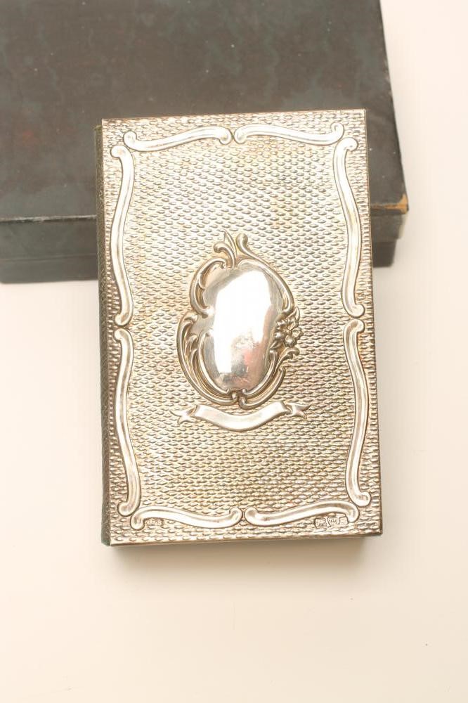 AN EDWARDIAN SILVER PRAYER AND HYMN BOOK Image