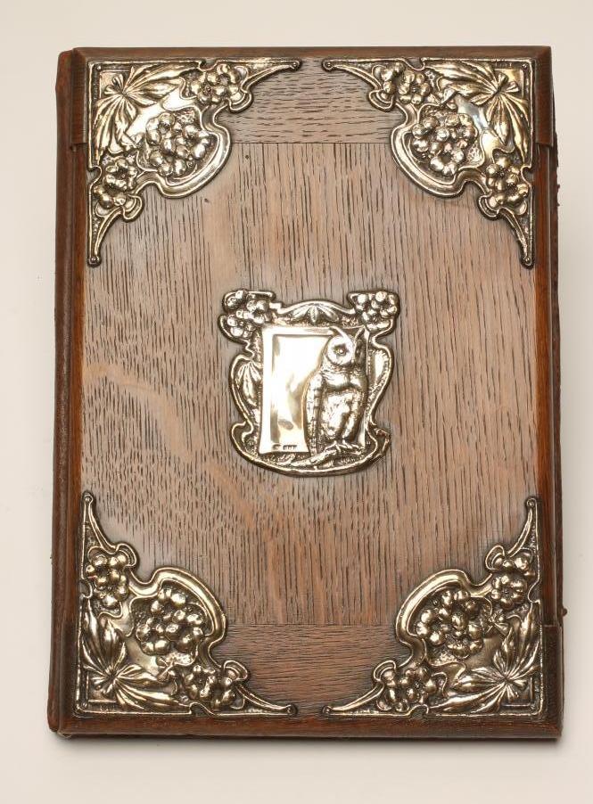 AN EDWARDIAN SILVER MOUNTED ART NOUVEAU OAK BLOTTER Image