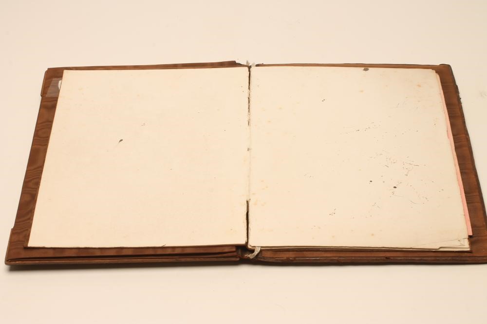 AN EDWARDIAN SILVER MOUNTED ART NOUVEAU OAK BLOTTER Image