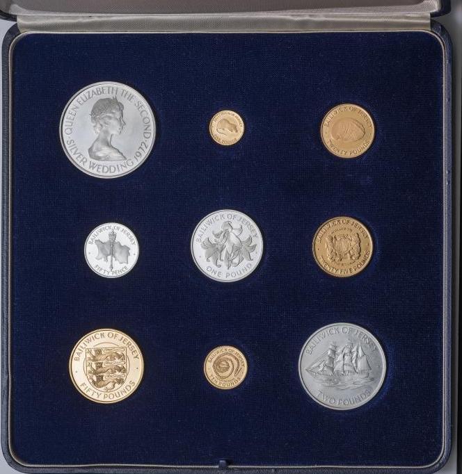A BAILIWICK OF JERSEY ELIZABETH II SILVER WEDDING COIN SET Image