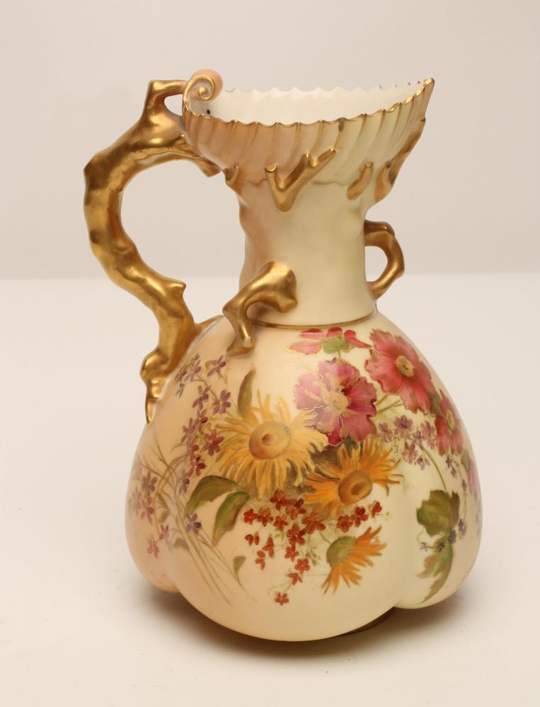 A ROYAL WORCESTER CHINA JUG Image