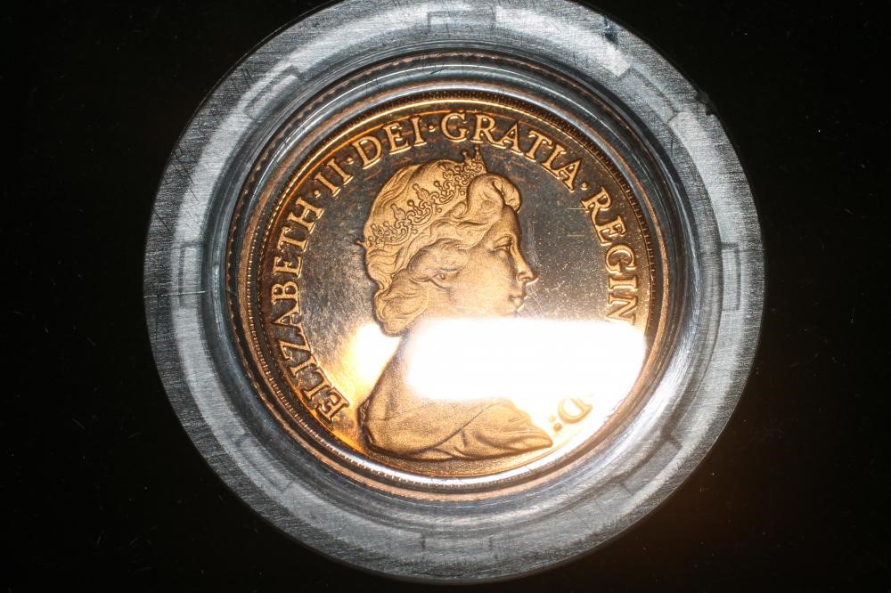 AN ELIZABETH II PROOF SOVEREIGN Image