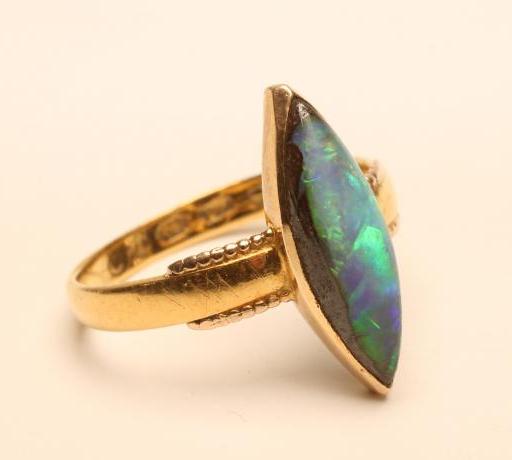 A BLACK OPAL RING Image