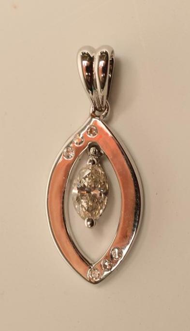 A DIAMOND PENDANT Image
