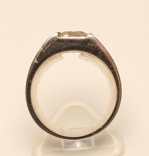 A FIORELLA DIAMOND RING Image