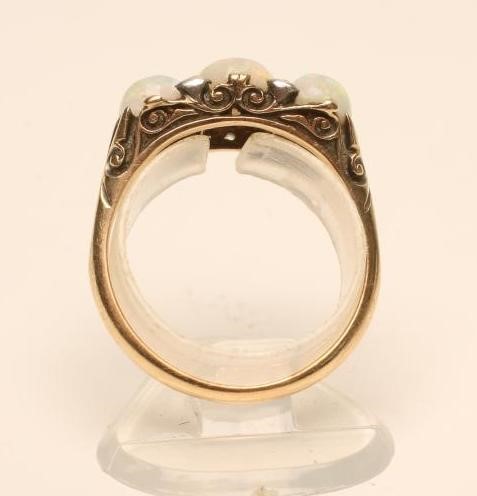 A LATE VICTORIAN OPAL RING Image