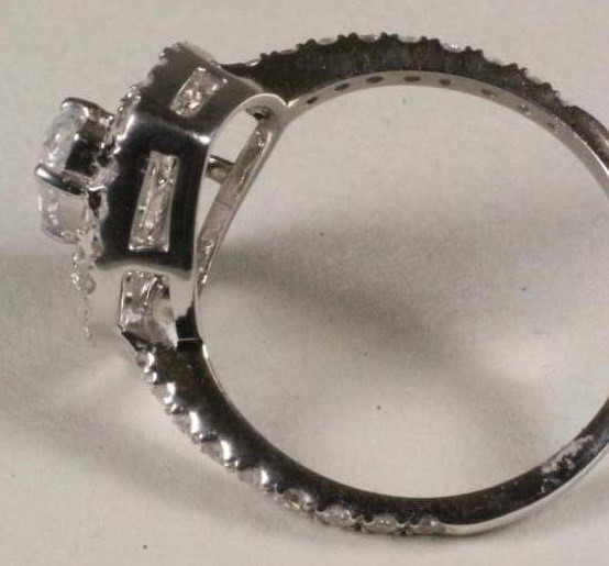 A DIAMOND CLUSTER RING Image
