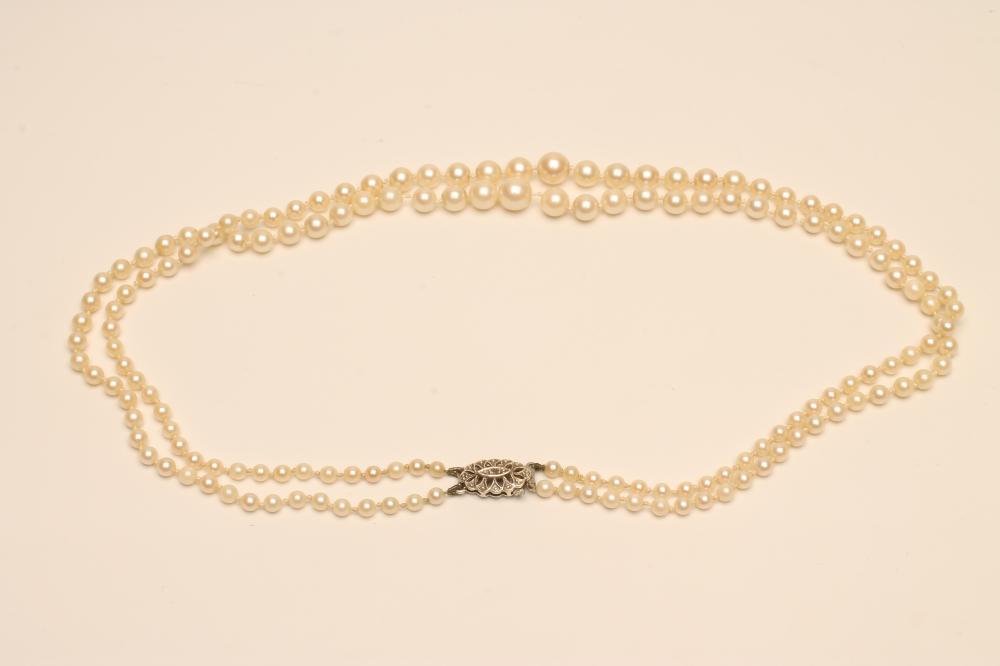 A DOUBLE STRAND CULTURED PEARL NECKLACE Image