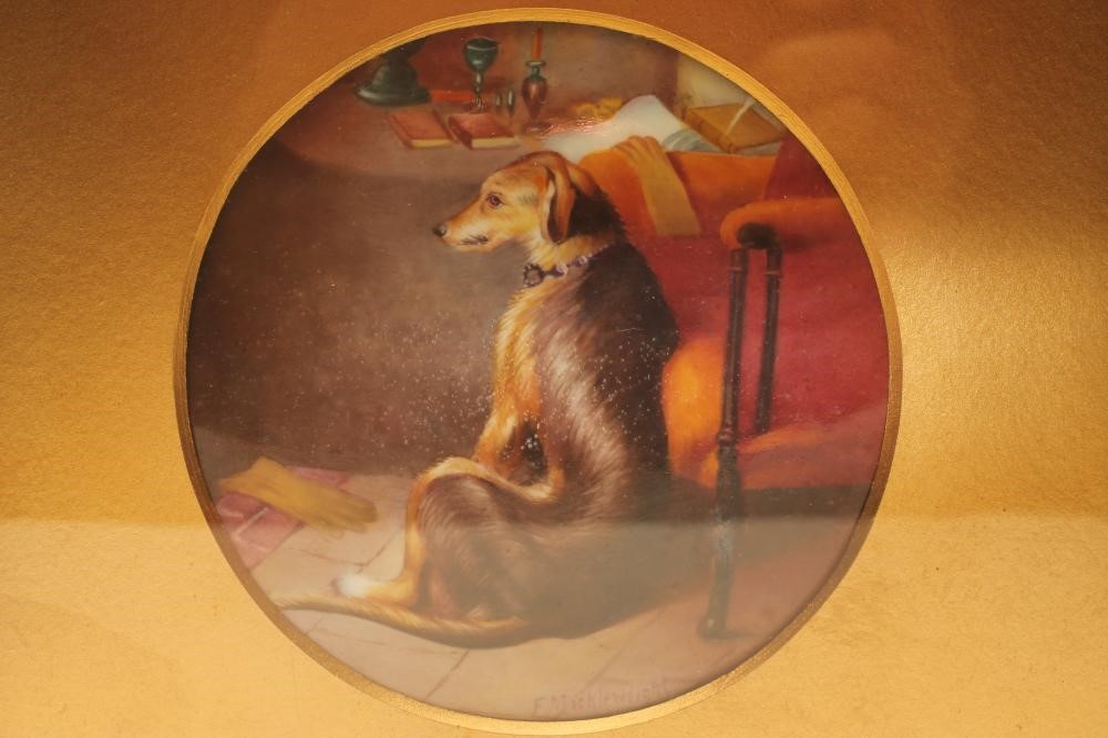 A PAIR OF PARAGON CHINA ROUNDELS Image