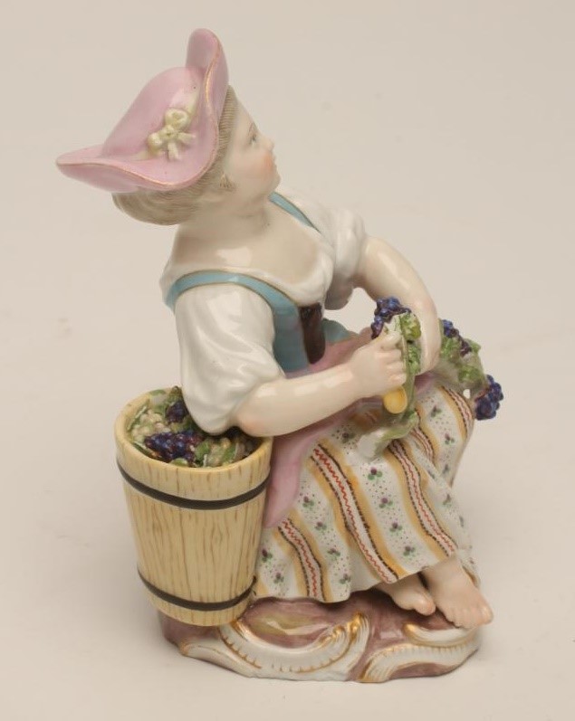 A MEISSEN PORCELAIN FIGURE Image