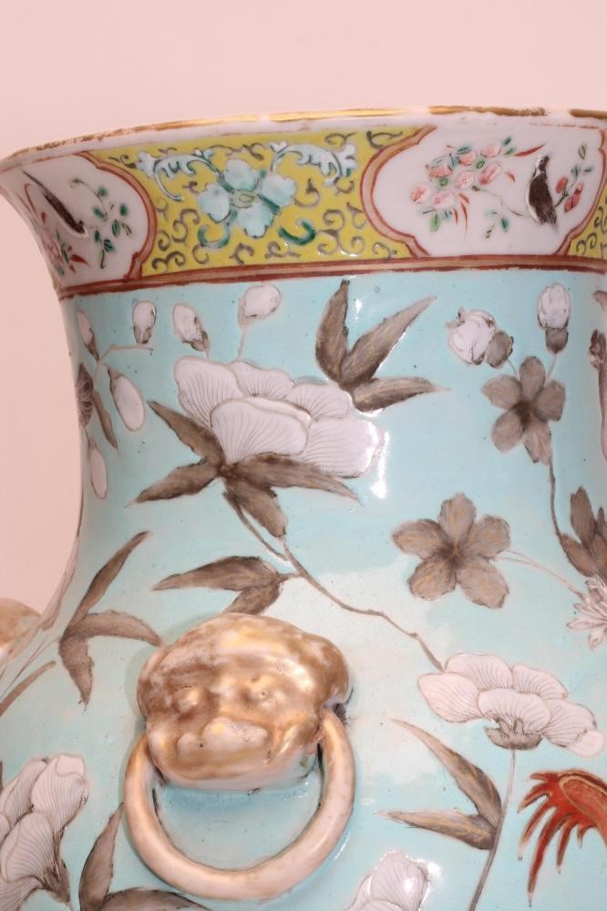 A CHINESE PORCELAIN VASE of rounded cylindrical form Image