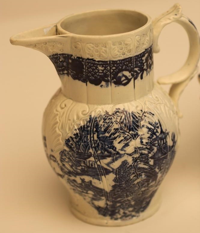 A PEARLWARE BASKET Image