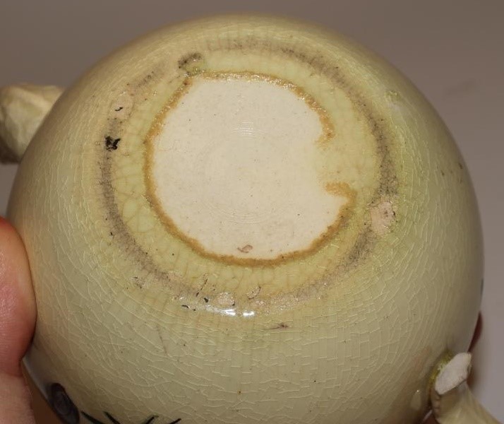 A CREAMWARE TEAPOT AND COVER Image