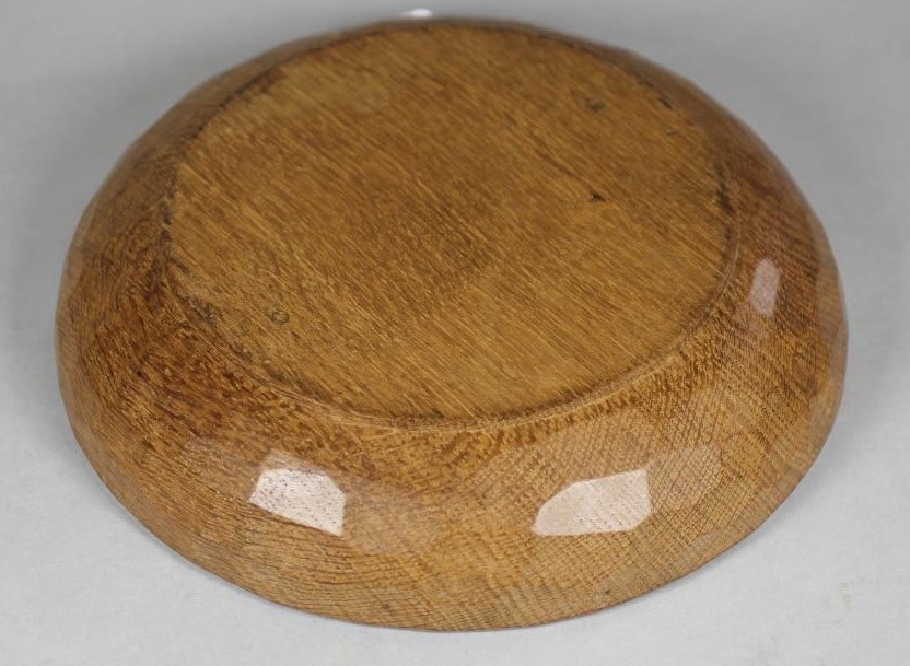 A ROBERT THOMPSON ADZED OAK BOWL Image