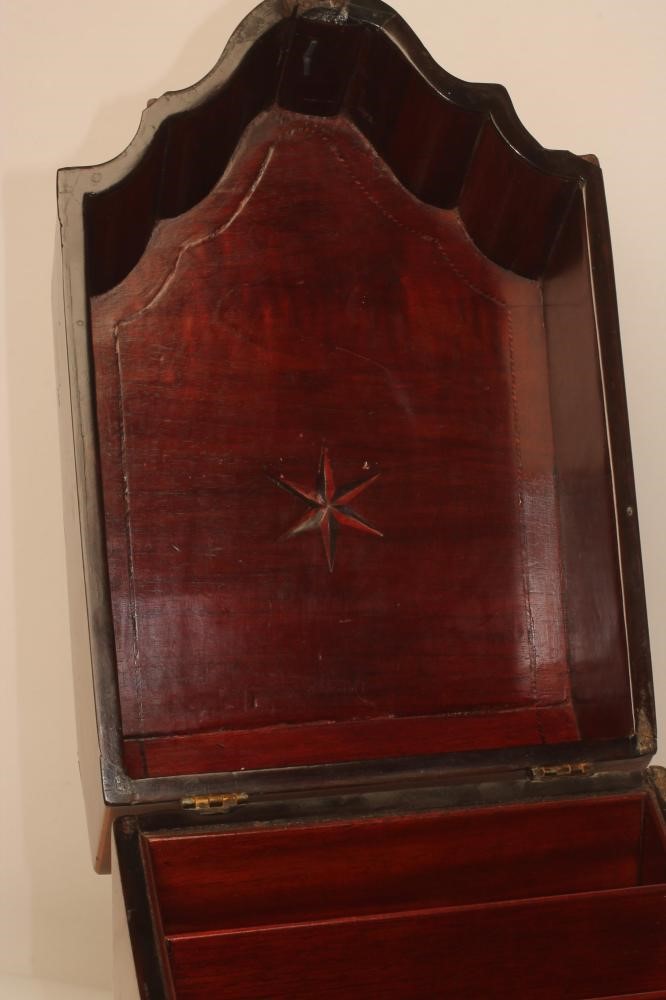 A GEORGIAN MAHOGANY KNIFE BOX Image