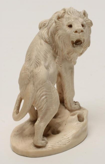 TWO JAPANESE IVORY MODELS Image