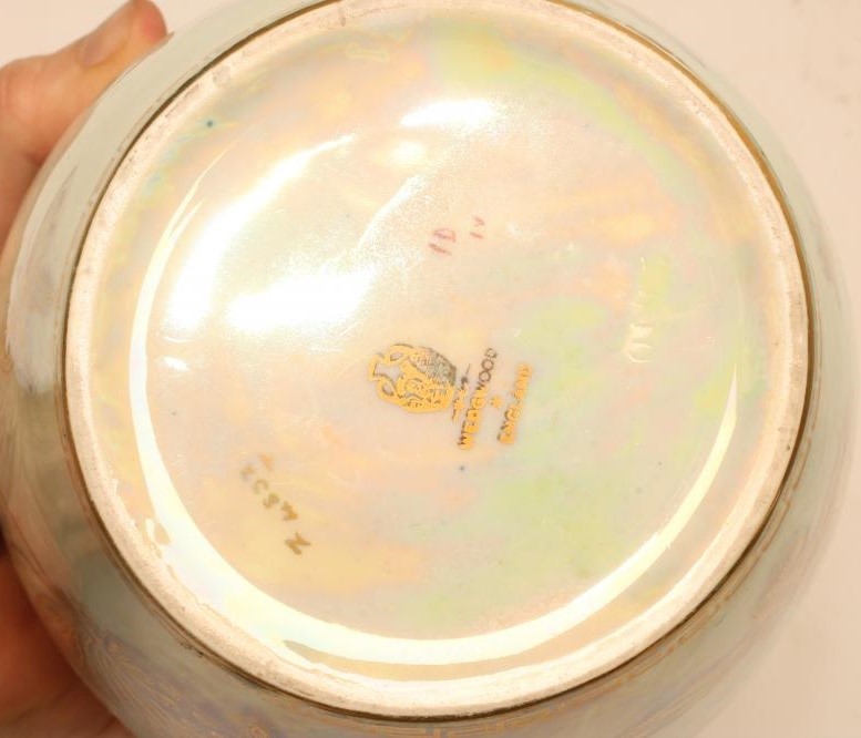 A WEDGWOOD 'BUTTERFLY LUSTRE' VASE Image