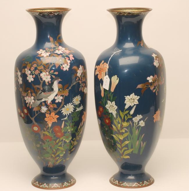 A PAIR OF JAPANESE CLOISONNE ENAMEL ALCOVE VASES Image