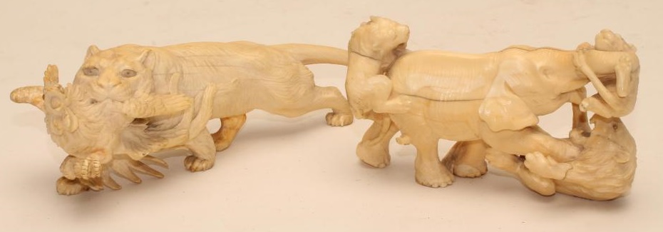 TWO JAPANESE ONE PIECE IVORY MODELS Image