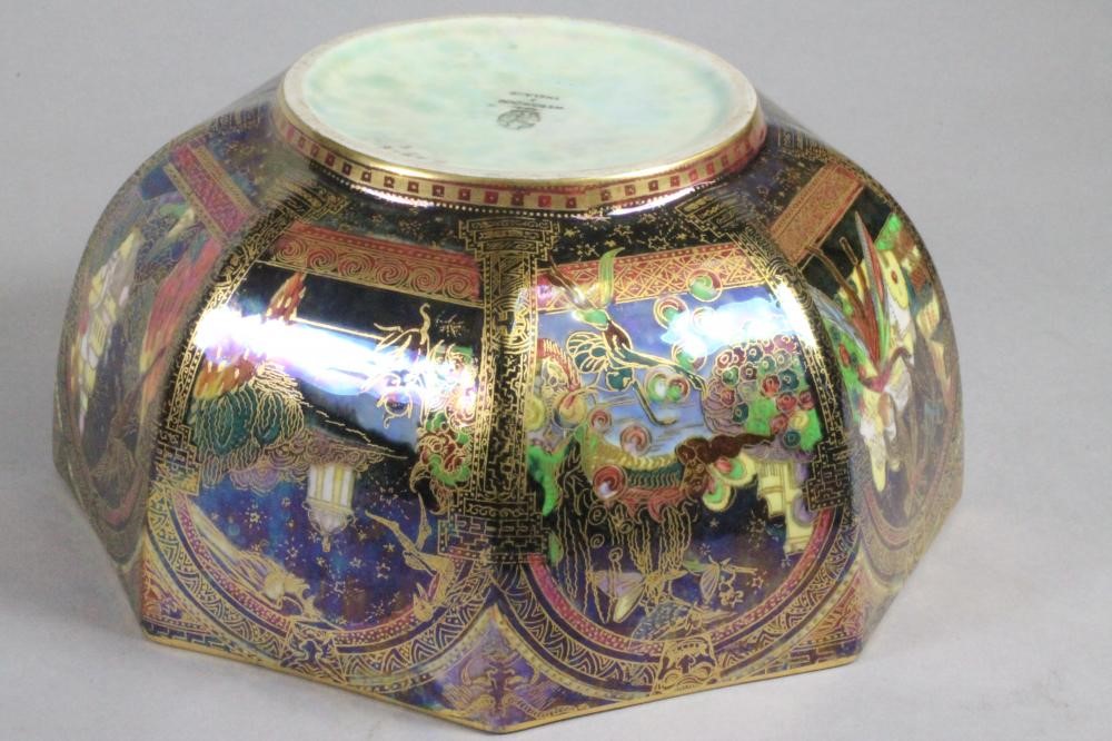 A WEDGWOOD "FAIRYLAND LUSTRE" BOWL Image