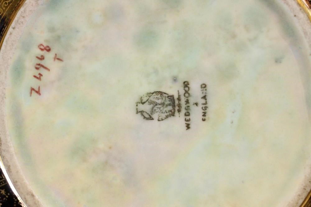 A WEDGWOOD "FAIRYLAND LUSTRE" BOWL Image