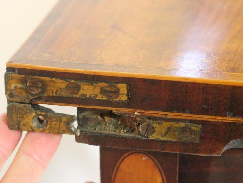 A GEORGIAN MAHOGANY FOLDING CARD TABLE Image
