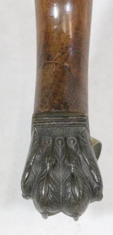 A GEORGIAN MAHOGANY TRIPOD TABLE Image